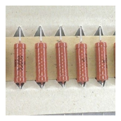 C2�29B�2.0, 2.21 ��� �0.5%, 1.0�A (1992)